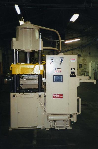200 ton Hull automatic molding press